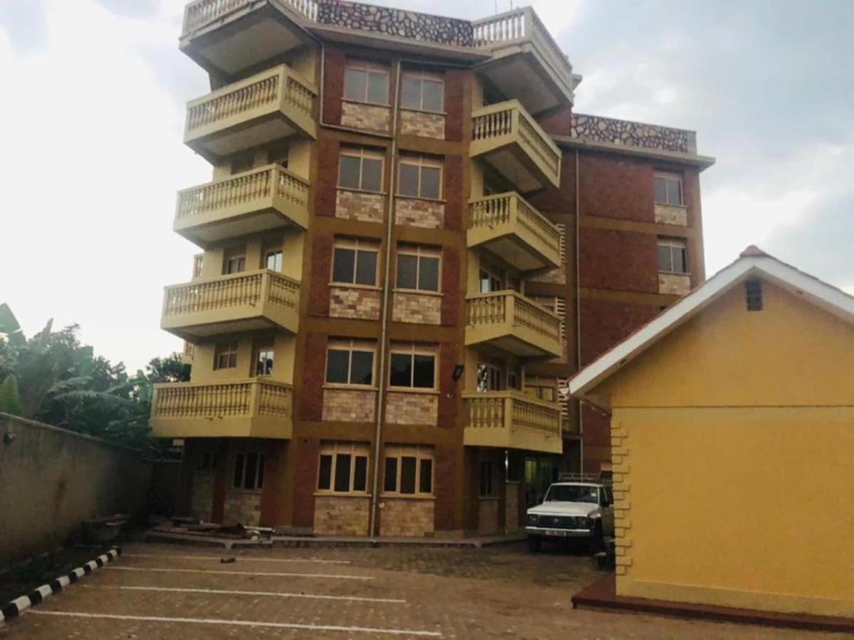 Jusvero Motel Джінджа Екстер'єр фото